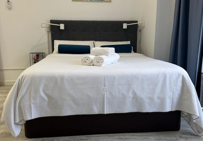 Estudio en Málaga - Lagunillas 14 - II