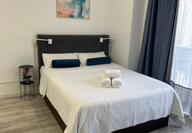 Estudio en Málaga - Lagunillas 14 - II
